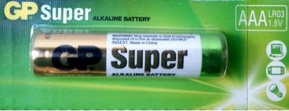 batería alcalina AAA